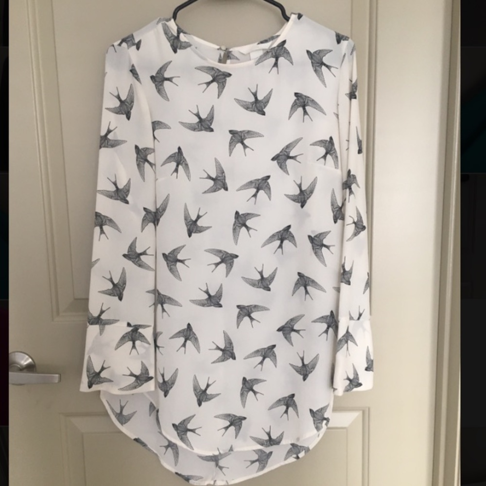 Light Long-Sleeve Tunic Blouse-Bell Cuff Sleeve